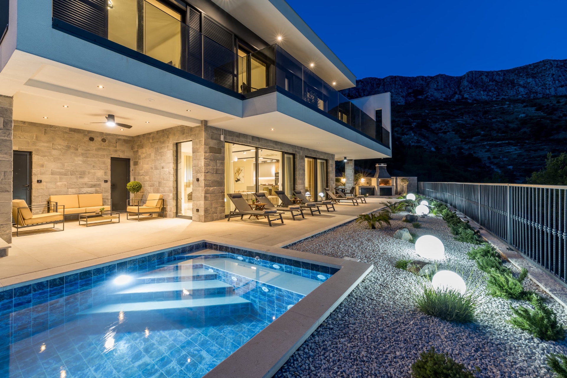 Villa M&D — luxury villa with pool in Dugi Rat